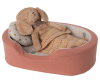 ! 44!